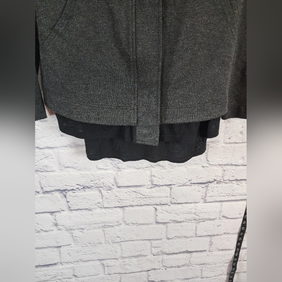 Cabi gray and black comtemporary and functional jacket Size Small - Picture 9 of 14